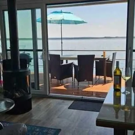 Ботель Hausboot Kontiki - Lp8 *