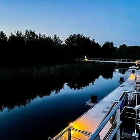 Hausboot Kontiki - Lp8 Ботель Laasow